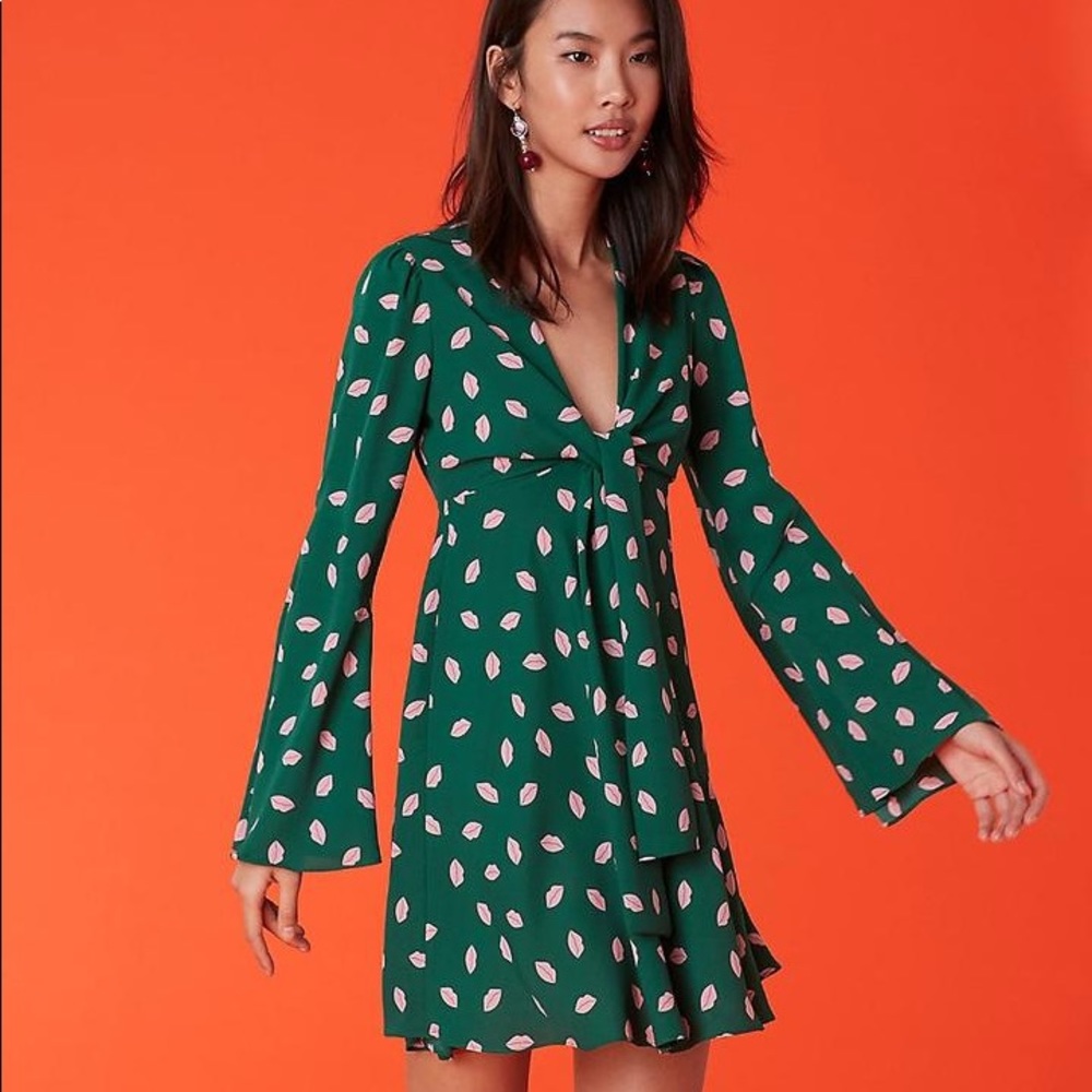 dvf west signature lip dress